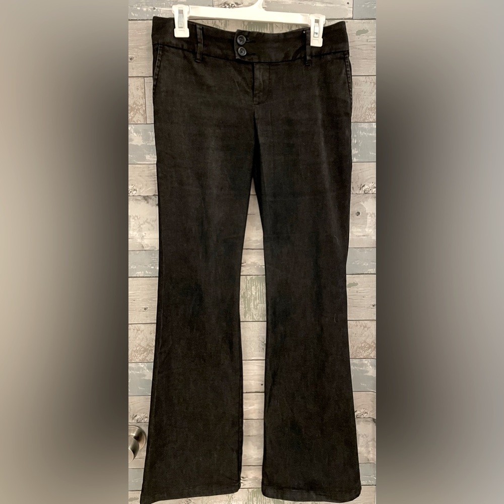 Gap Wide Leg Denim Pant.  Size 4.  Super versatile: Dress up for work or down.